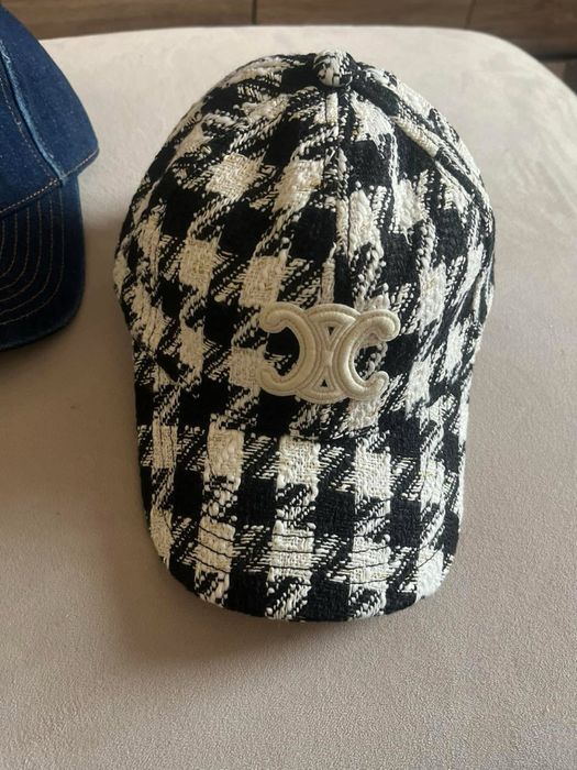 Дънкови шапки с лого