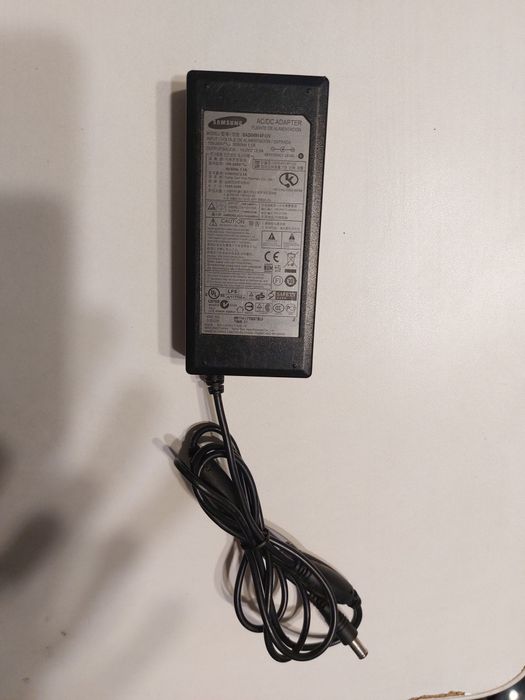 Alimentator monitor 12V/2.5A