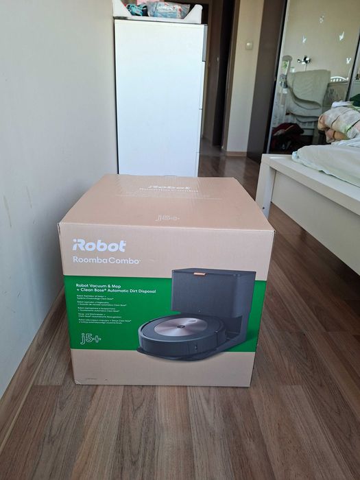 Робот прахосмукачка с моп iRobot Roomba Combo j5+