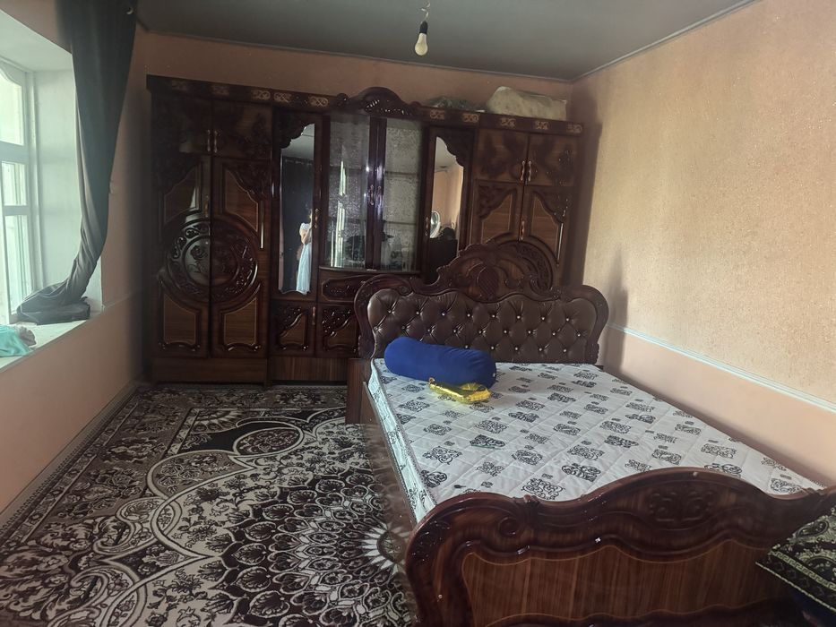 Yotoqxona mebellari, spalni matraslari juda yaxshinsifatli