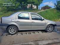 Vând Dacia Logan