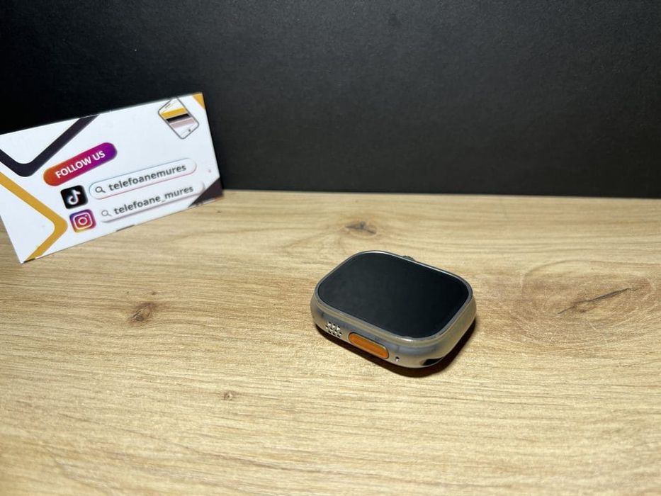 Apple Watch Ultra 49mm Natural Titanium Produs Second-Hand Foarte Bun