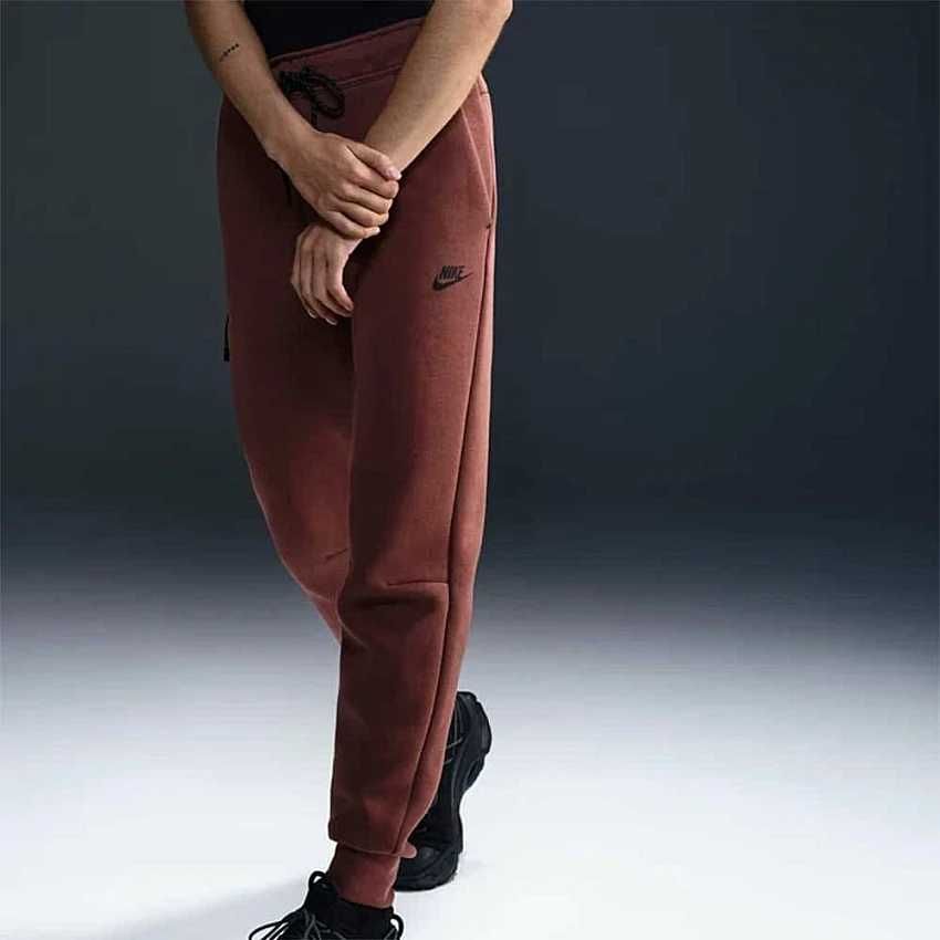 Дамски Екип Nike Tech Fleece