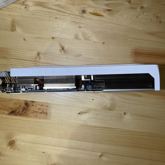 Продам Gigabyte 4060TI в идеальном состоянии