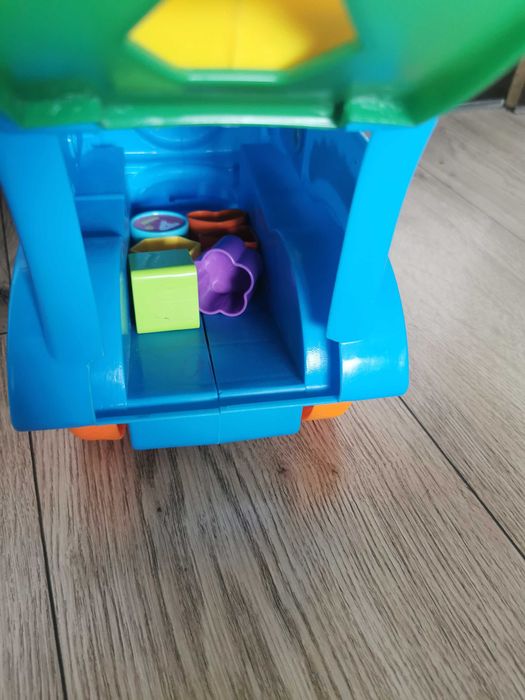 дървени фигурки / сортер