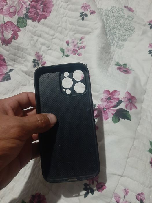 Iphone 14 pro max zashitnik