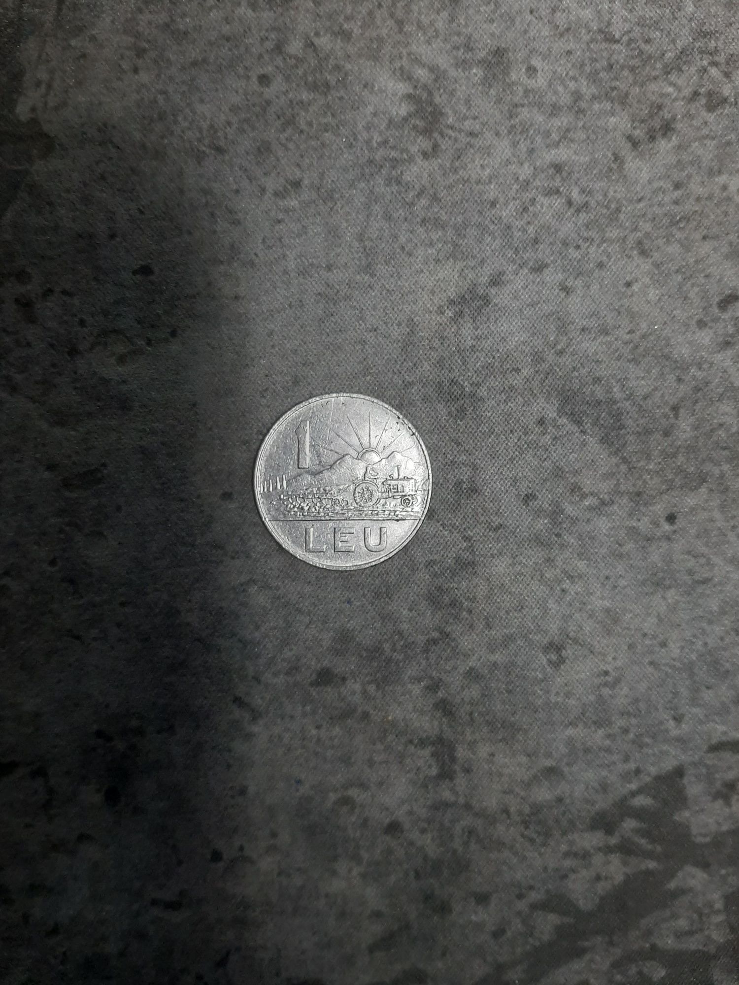 Vand moneda de 1 leu din anul 1966