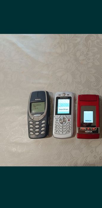 Nokia N76 Motorola L6 ретро телефоны
