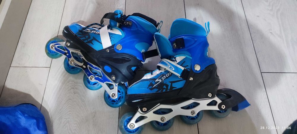 продам ролики с гелевыми колесиками почти новые