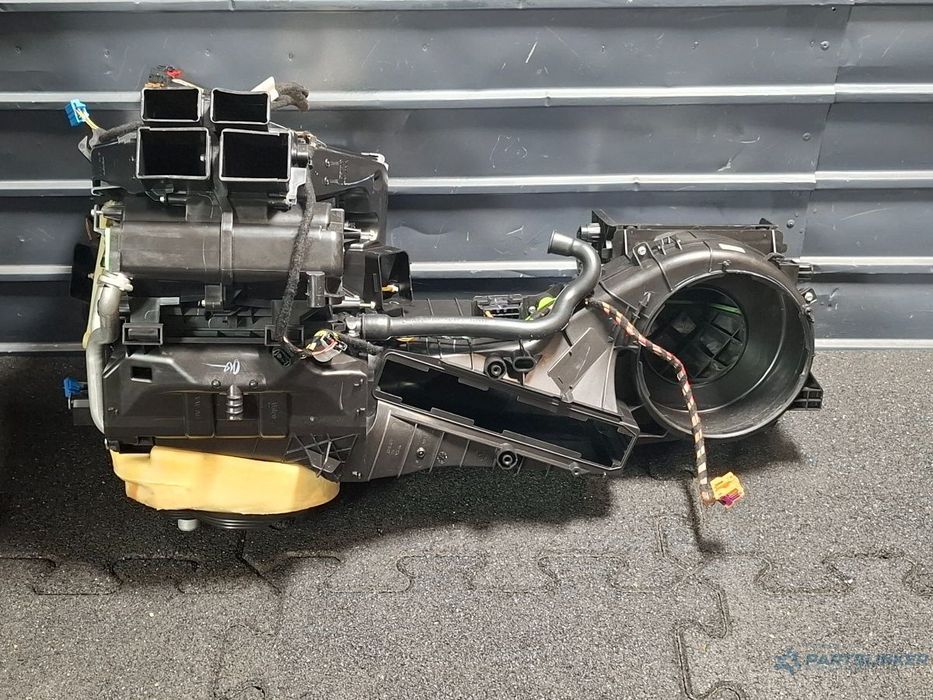 Carcasa aeroterma VOLKSWAGEN JETTA IV 162, 163, AV3, AV2 2012 1.6 TDI CAYC 77KW|105HP 2012