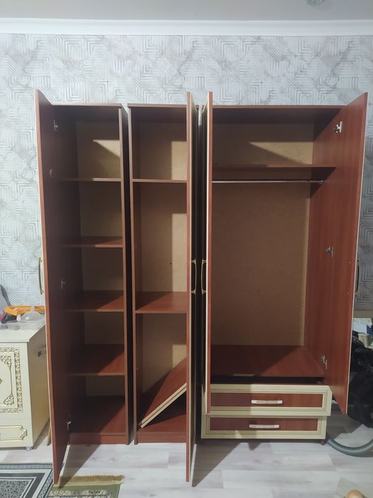 Продается шкаф..