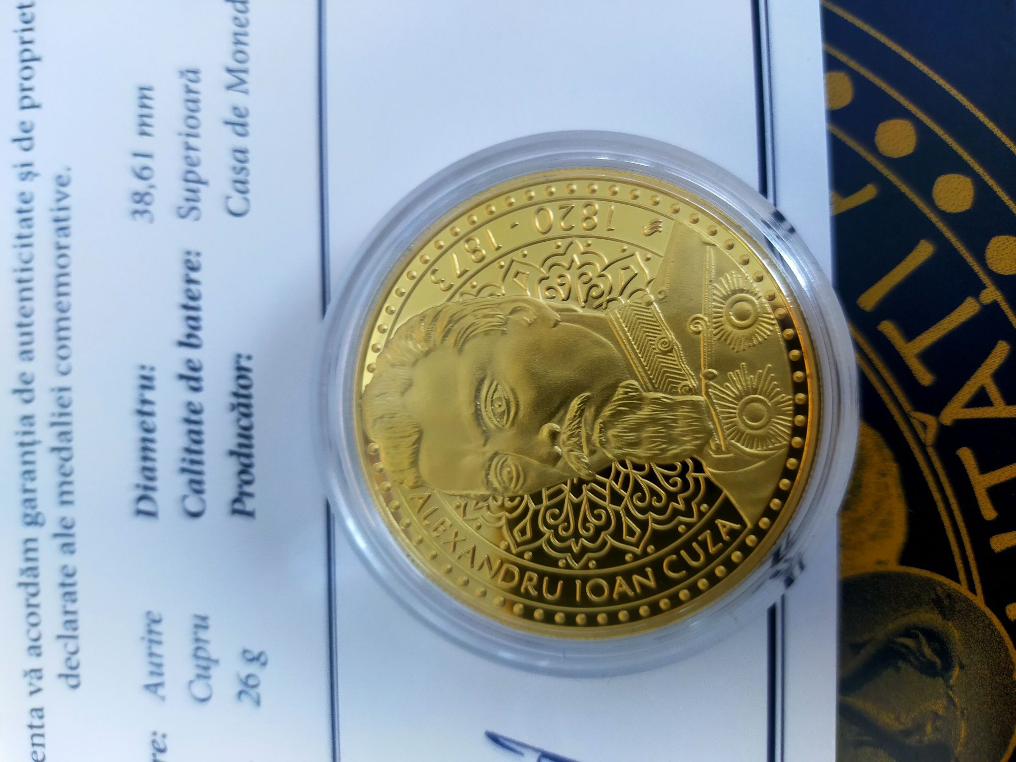 Vând moneda aurită