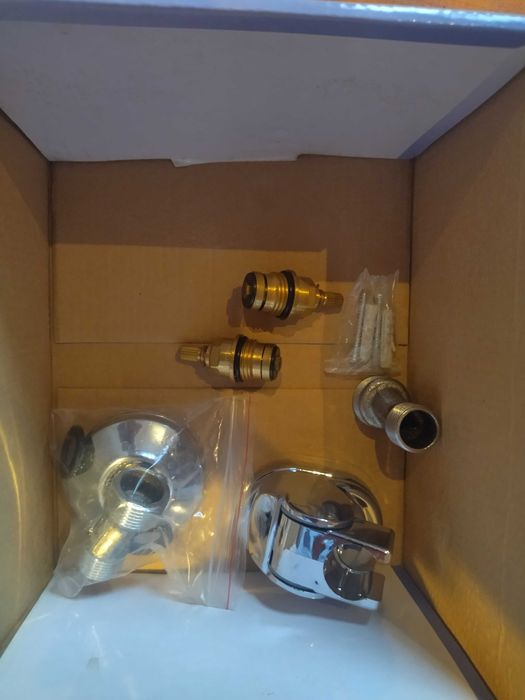 Смесител за баня/кухня Ново!!!