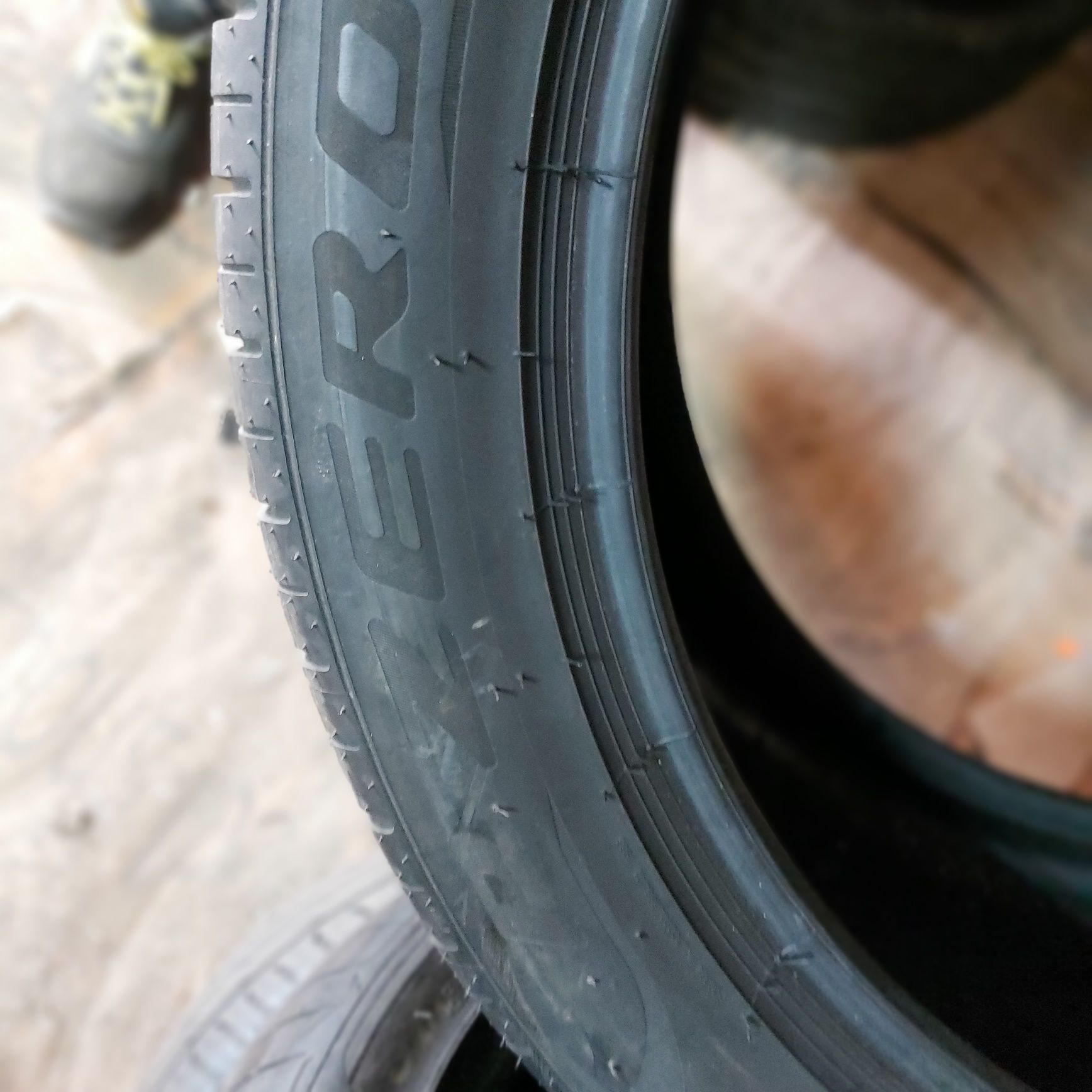 325/35/22"-285/40/21"pirelli dot2020