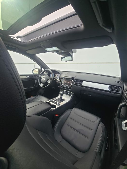 Volkswagen Touareg Hybrid fulloption piele țeapă navi camere xenon