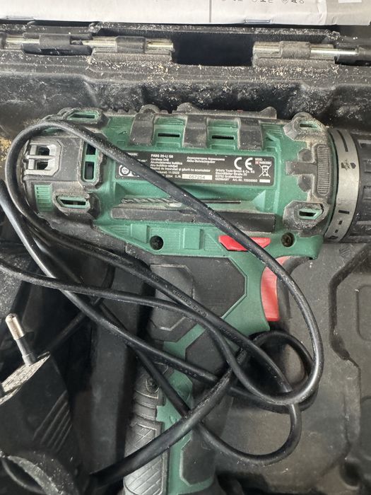 Комплект винтоверт и ъглошлайф Parkside