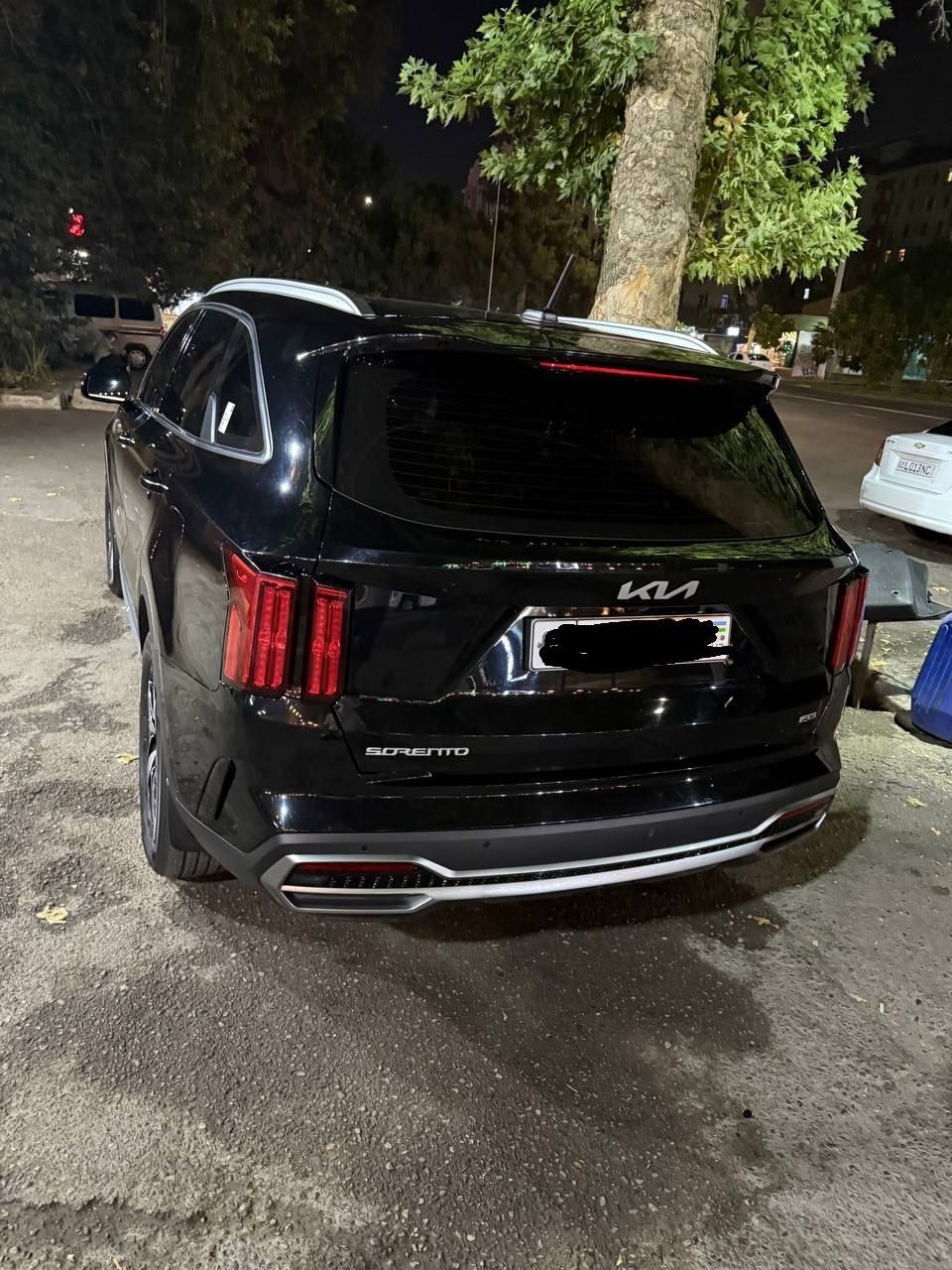 Kia Sorento 2023 yil 7 kishilik