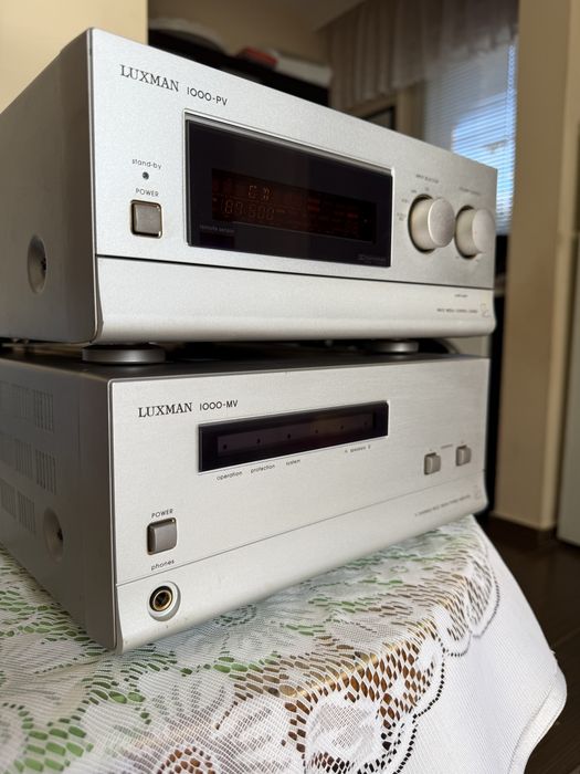 Luxman 1000 PV 1000 MV качествени компоненти