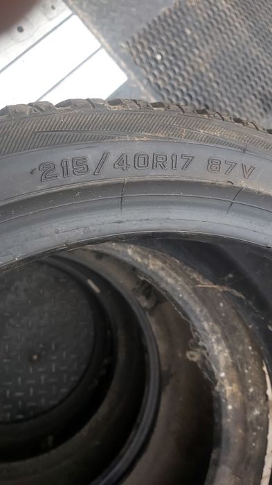 Зимни гуми 215 40 17 цола Falken