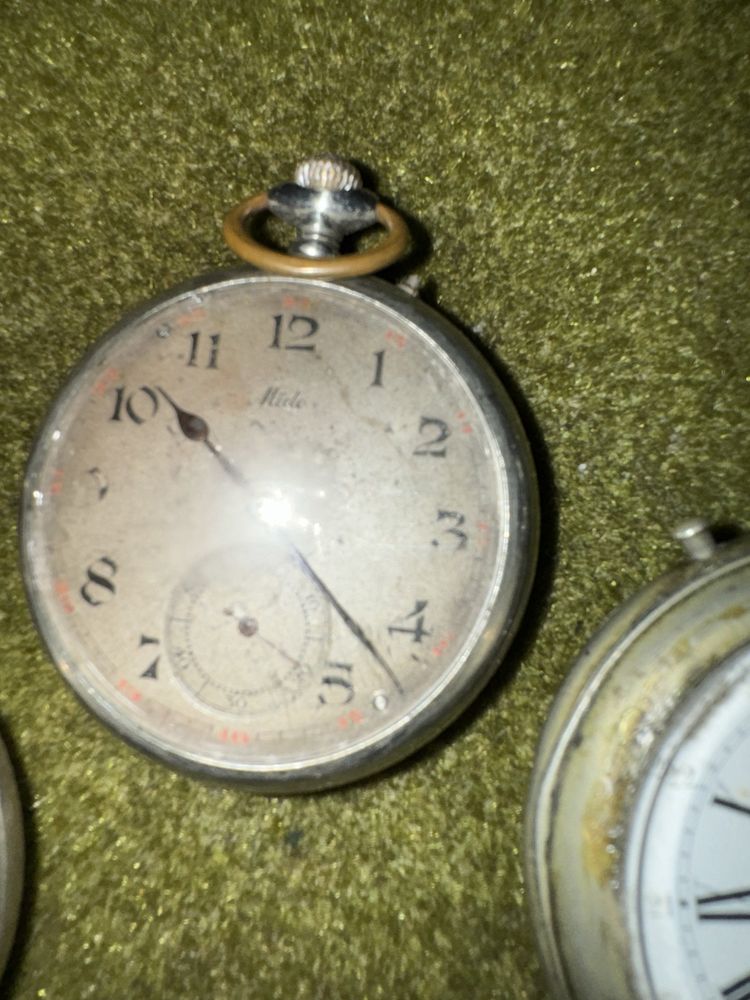 Ceasuri de buzunar, vechi, doar Mido in stare de functionare.