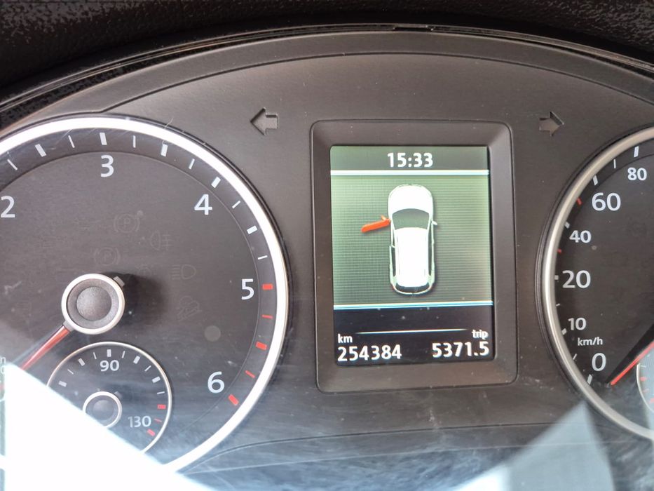 Vând Tiguan 2012