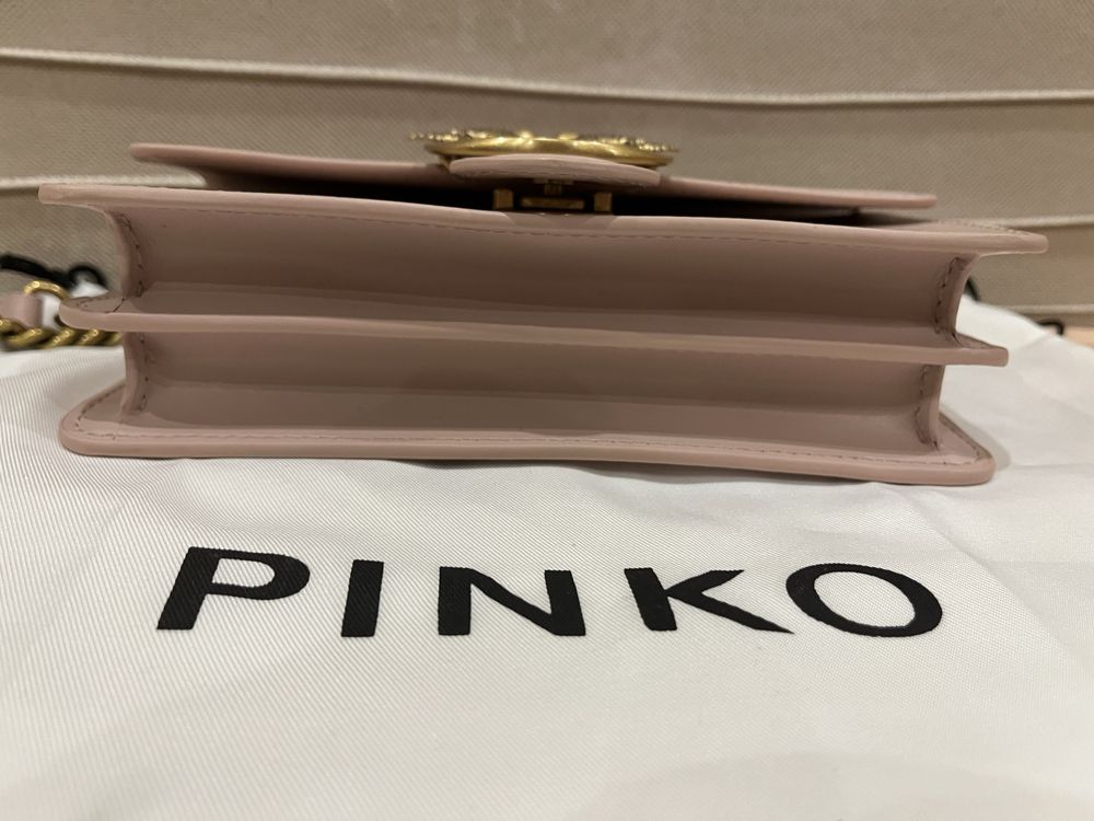 НОВА! Чанта Pinko