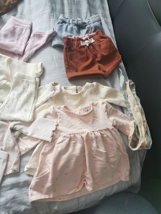 Лот бебешки дрехи за момичета 74 и 80 размер