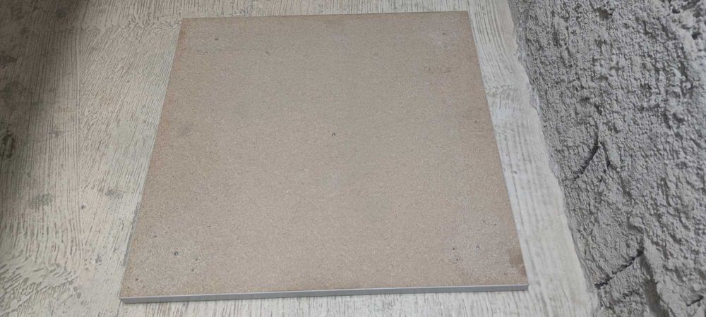 Blat 68,5 x 68,5 cm din PAL rezistent, pentru masa