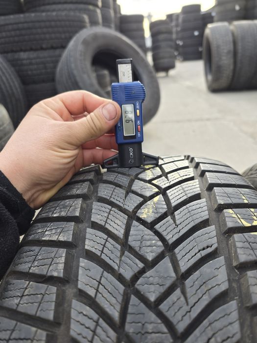 Anvelope de iarna 225-50r17 Goodyear