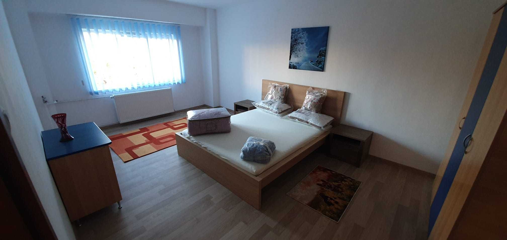 Particular vand apartament doua camere in Cartier Aviatiei