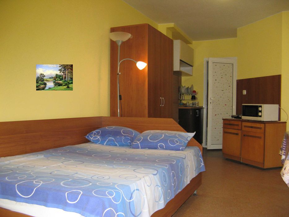 Стая - Шир. център. Отделен вход, баня, електромер, водомер.