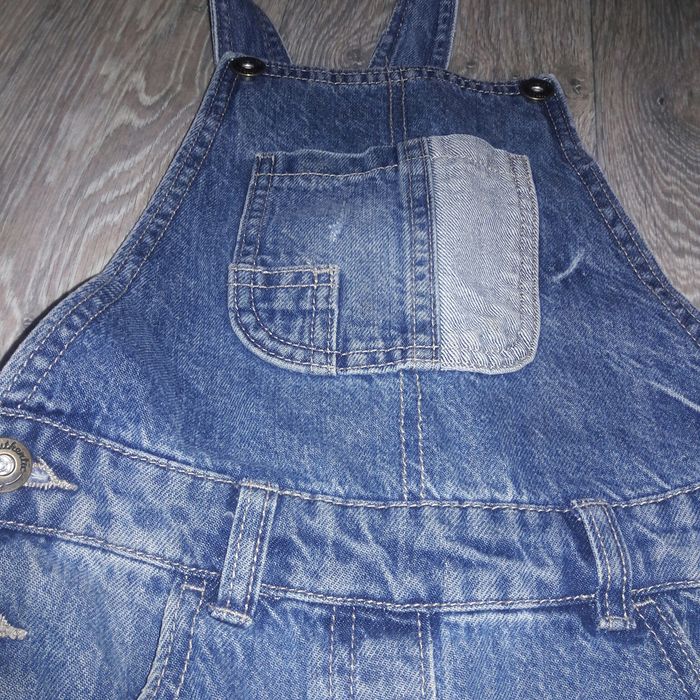 Джинсовый комбинезон