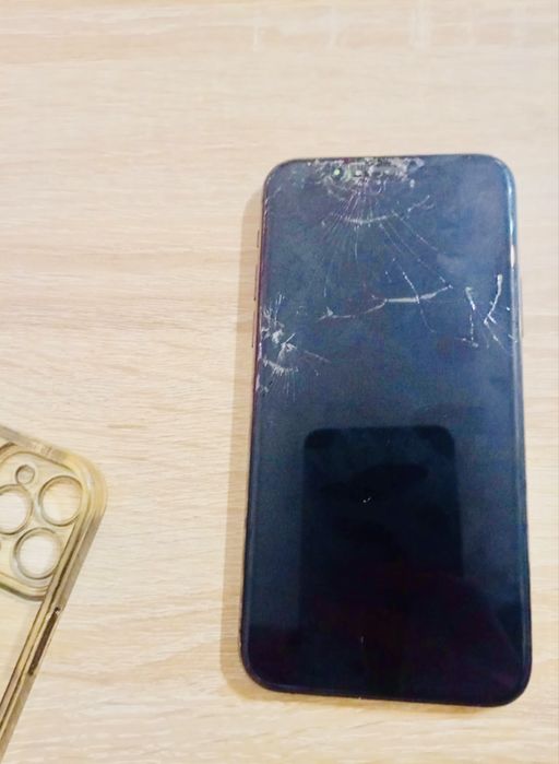 Telefonul este bun vreau să fac un schimb tot cu telefon bun