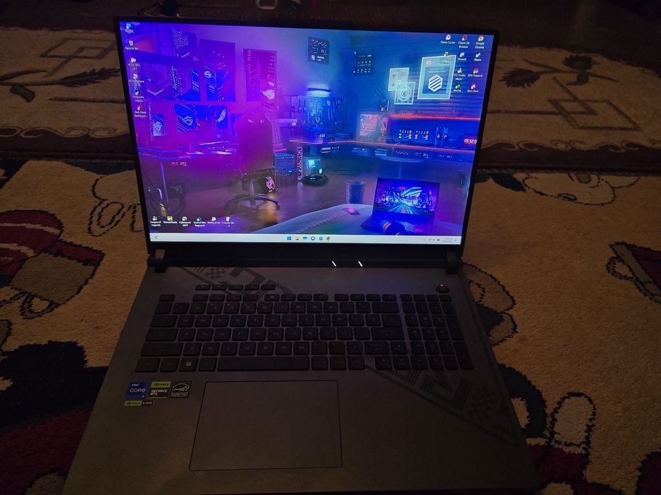 ASUS ROG Strix G18 G814JV • i7-13650HX • RTX 4060 • 18” QHD+ 240Hz