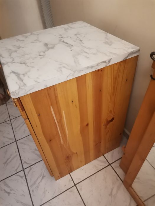 Дървен шкаф от масив шир/дълбочина/височина 60/61/86см