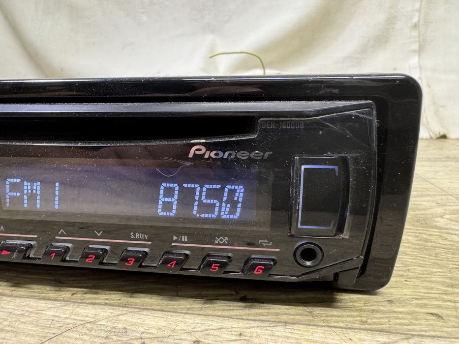 Pioneer DEH-1600ub