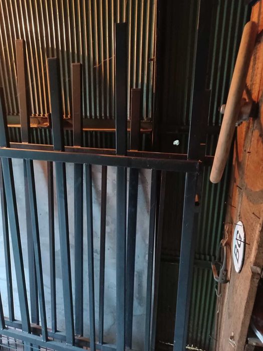 Железна ограда/врата
