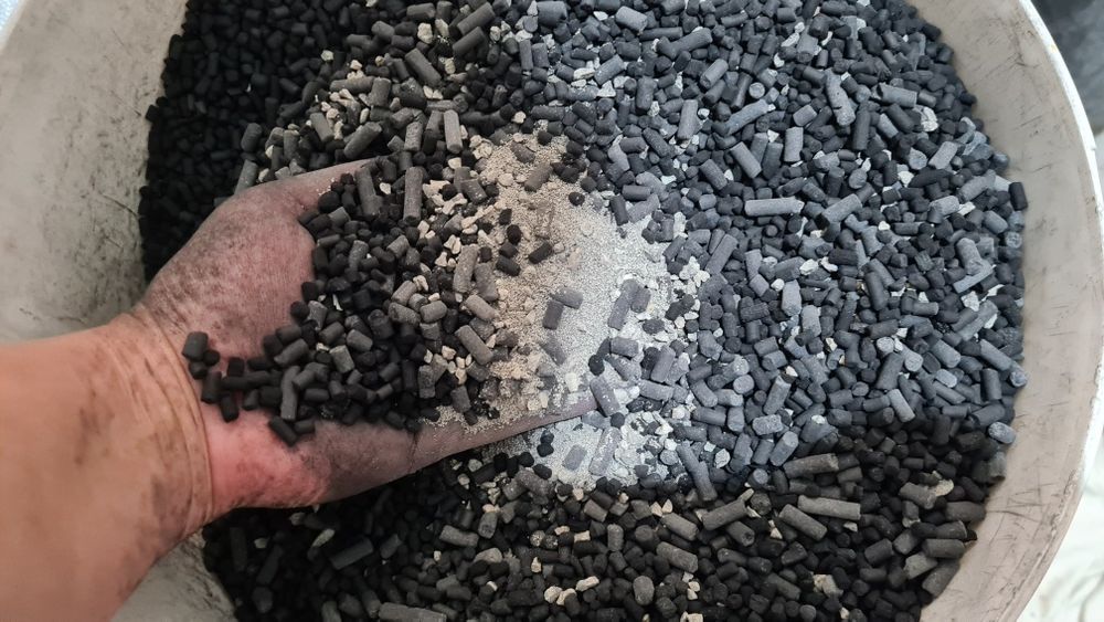 Mix Zeolit si carbon activ pentru acvarii