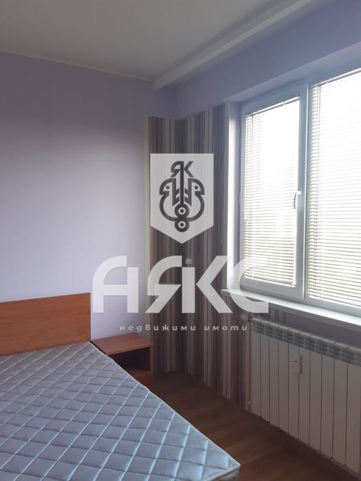 Дава се под наем Тристаен апартамент в София, Център - 100 кв.м за 816 € - Снимка #5