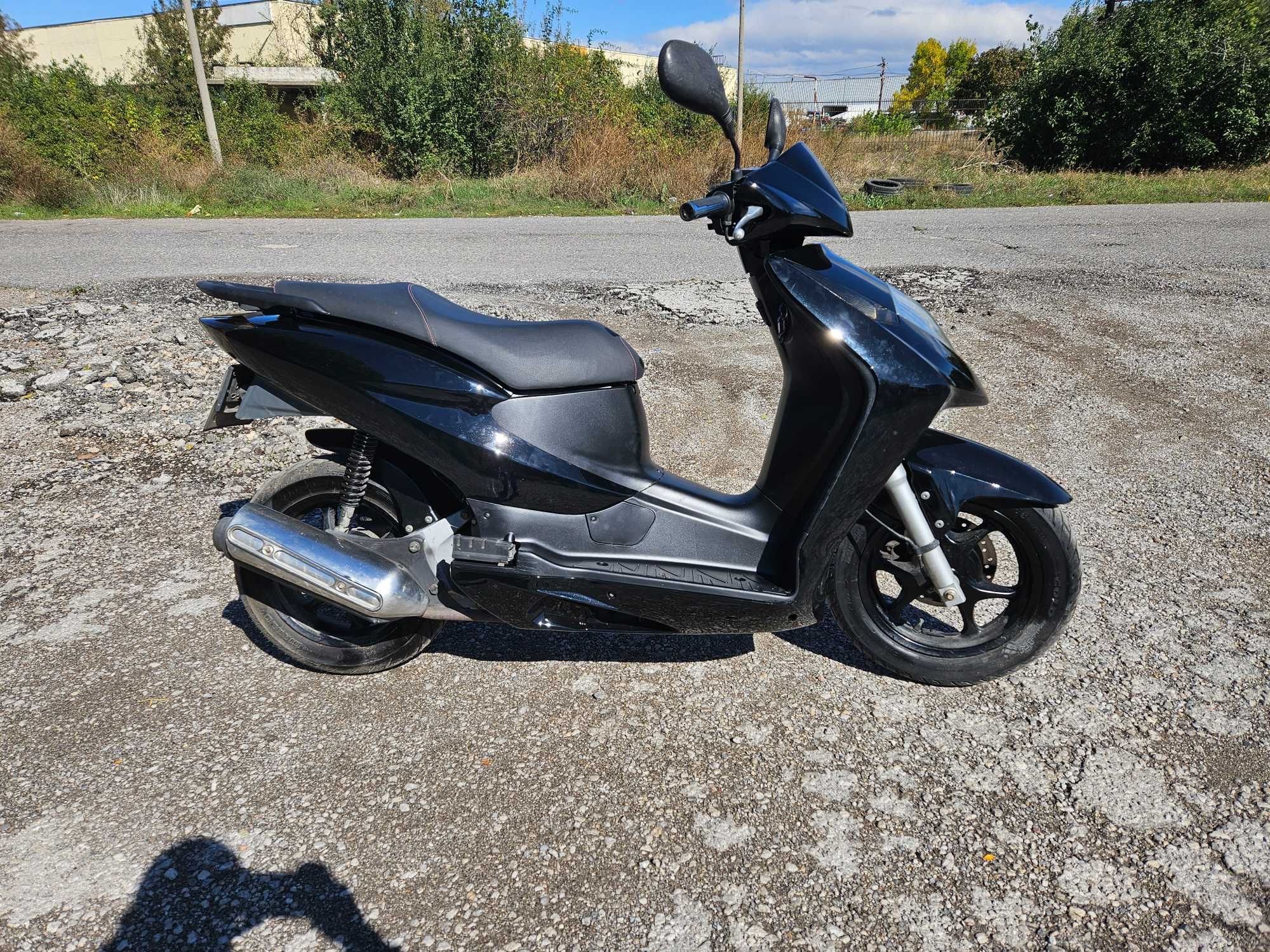 Honda dylan 150 !!!