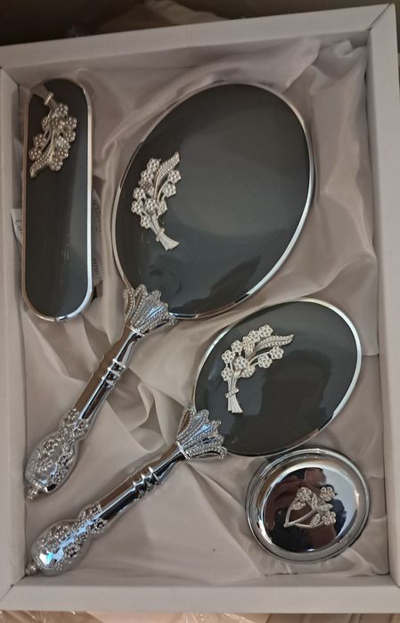 комплект гребени за огледало за булчинска зестра