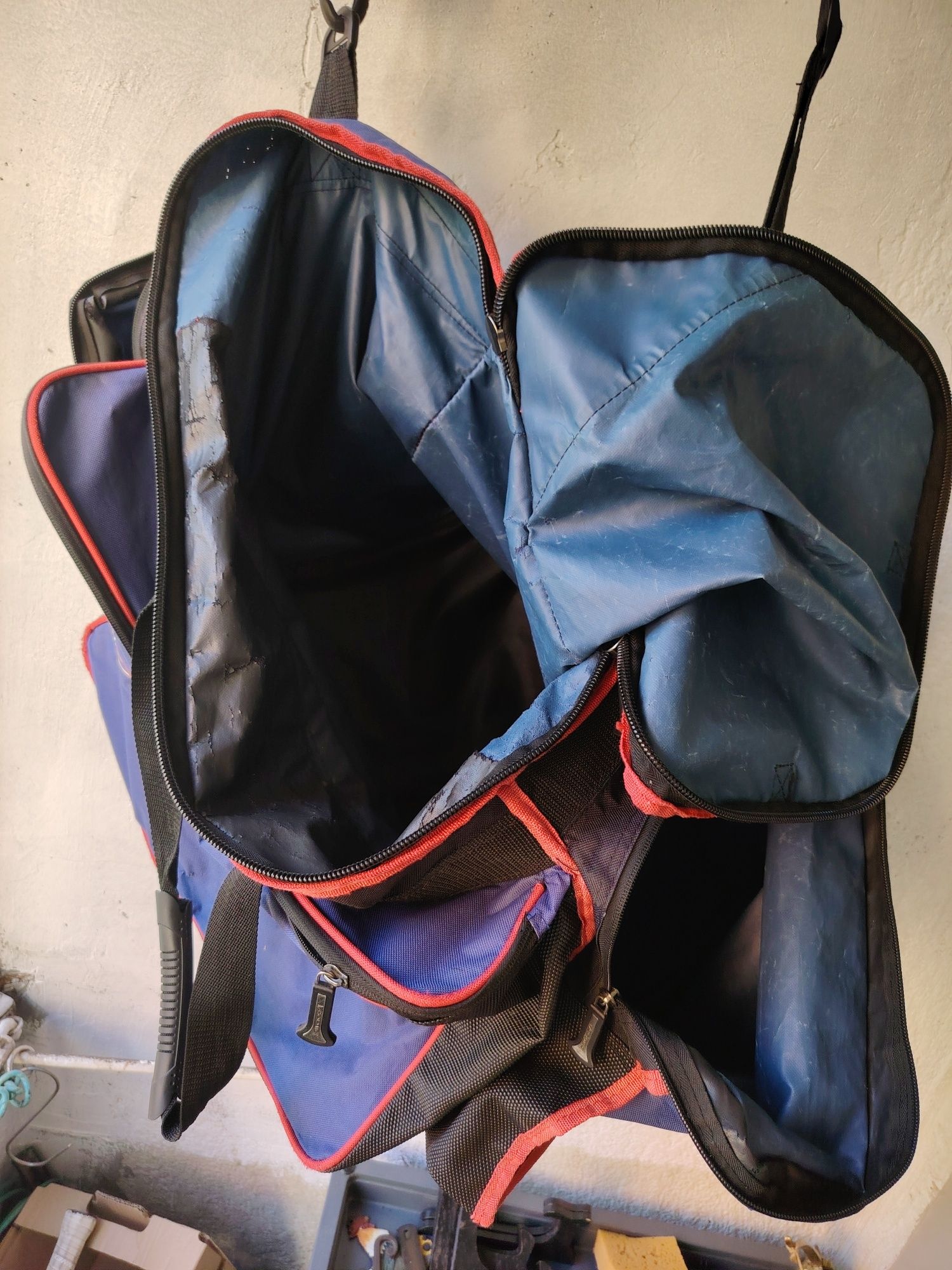 Vând accesorii pescuit, camping