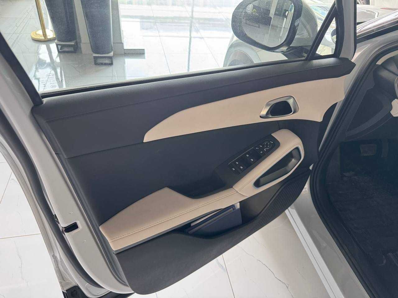 BYD yuan up 3 позиция