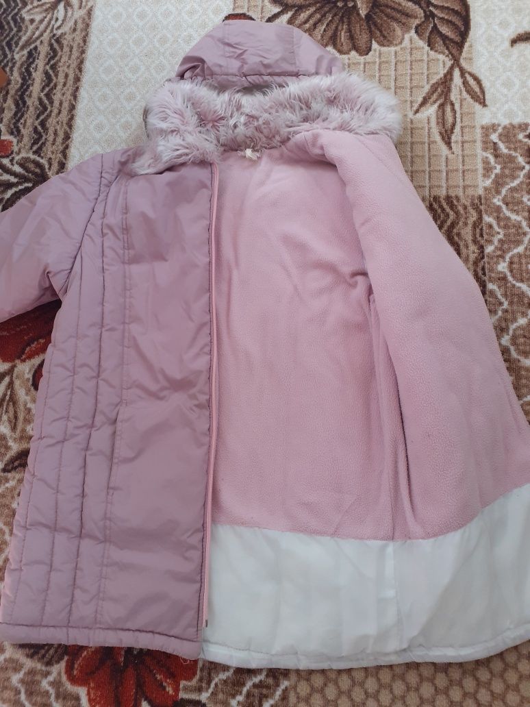 Две якета-зимно дебело и по-тънко с поларена подплата и качулки