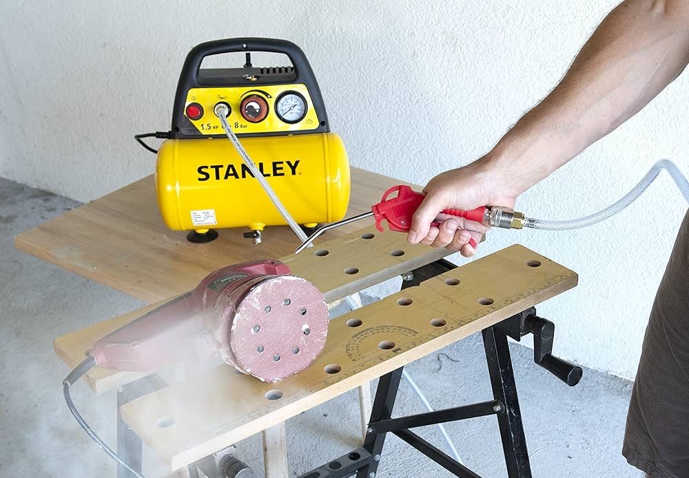 Монофазен безмаслен компресор Stanley DN200/8/6, 1100W