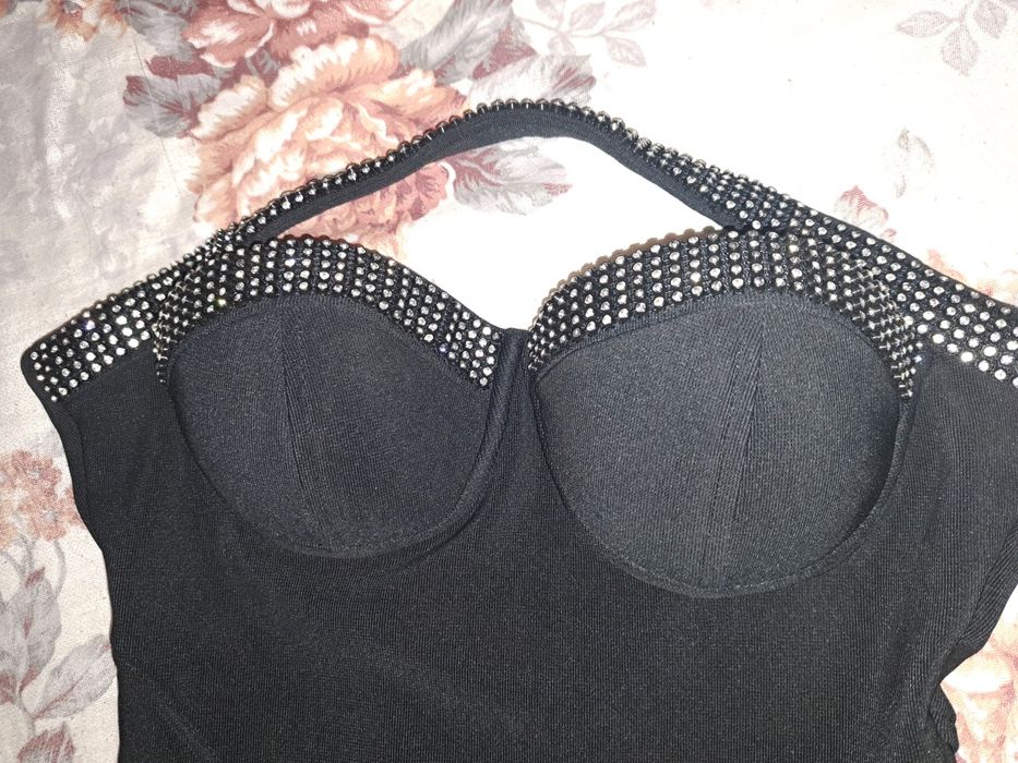 Дамска рокля с камъни