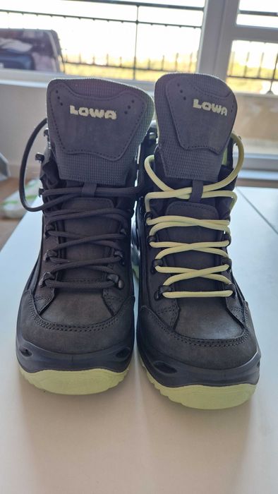 Боти Lowa goretex