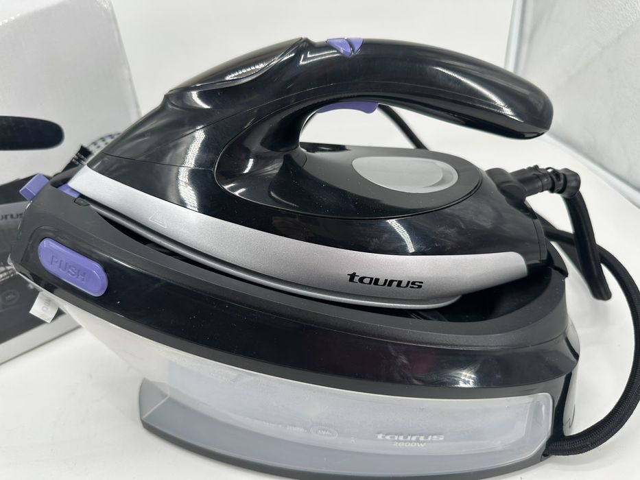 Чисто нова ютия парогенератор TAURUS 2800w