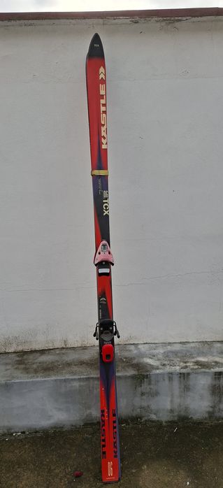 Schiuri și bețe de schiat