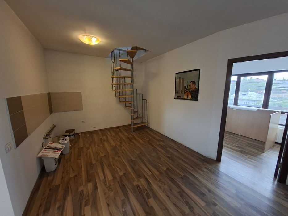 Vând imobil în Roznov Piatra Neamț